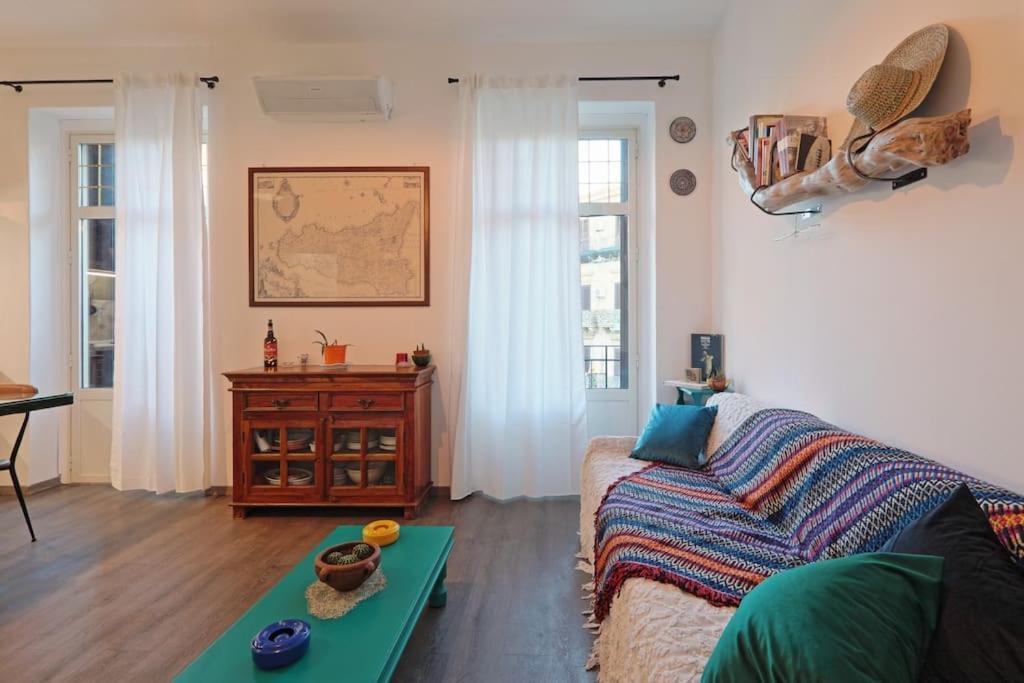 Ferienwohnung La Casuzza Del Borgo - Porto - Politeama Palermo Exterior foto