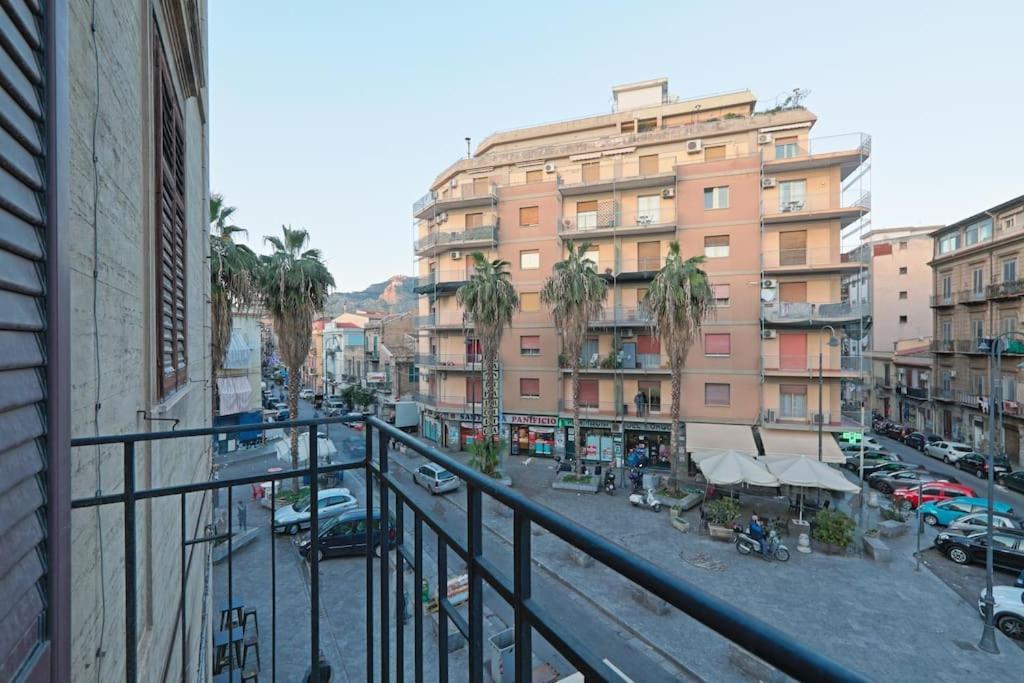 Ferienwohnung La Casuzza Del Borgo - Porto - Politeama Palermo Exterior foto